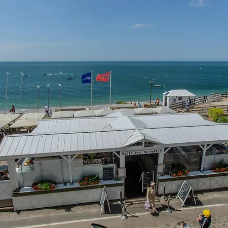 招待所 Le De La 2*